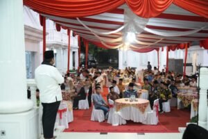 Pererat Silaturahmi, Suhatri Bur Buka Bersama Dengan Elemen Masyarakat