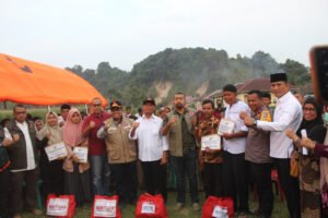 Masalah Pasca Bencana Alam Padang Pariaman Diusung Menko ke Jakarta