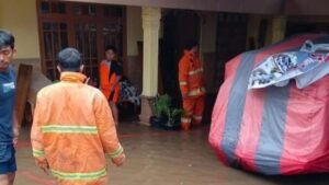 Keberadaan DKP Kota Bukittinggi Tangani Banjir Dipujikan Warga