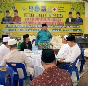 Kaum Dhuafa Terima Paket Sembako Idul Fitri dari DMDI Indonesia, BKPRMI