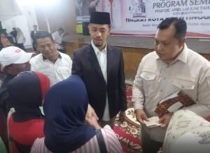 Wako Serahkan Bansos dan PKH pada 1.419 KPM Guguak Panjang Tw II 2024