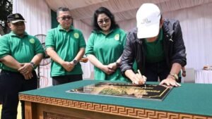 Lapangan Badminton PN Batusangkar Diresmikan Ketua PT Padang