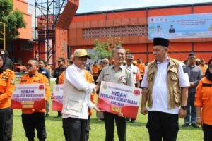 Hari Kesiapsiagaan Bencana 2024, Sumut Serahkan Bantuan Alat