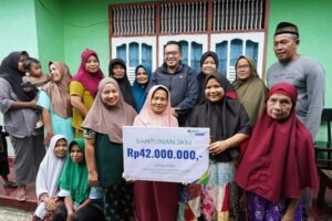 Ahli Waris Jhon Fitri Terima Santunan BPJS Ketenagakerjaan Rp42 juta
