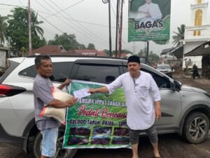 Pengda IPPAT Tanah Datar Serahkan Bantuan Kepada Keluarga Korban