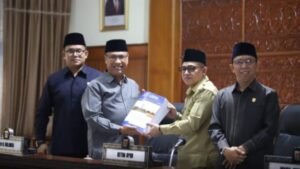 Wawako Bukittinggi Bacakan Nota Ranperda Pertanggungjawaban APBD