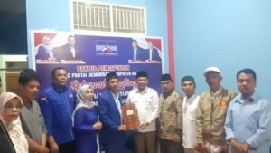 Dr. Novi Irwan,  S.Pd, MM Maju Jadi Bupati Agam, Mendaftar ke Demokrat