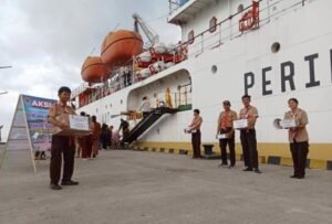 Kwarcab Pramuka Mentawai Galang Dana  Korban Banjir di Dermaga Tuapejat
