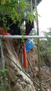 4 Rumah Warga Banuhampu Terancam, Ada Tebing Akan Longsor