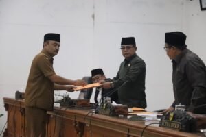 Dua Ranperda Disetujui DPRD Tanah Datar  Menjadi Perda