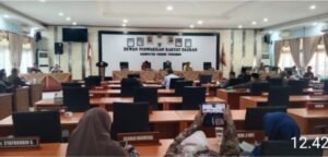 Semangat Paripurna DPRD Pd. Pariaman Mundur, Sempat Skor 2 X