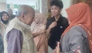Anak Penjual Koran Lulus Kedokteran di Unand, MDNG Berikan Beasiswa