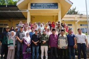 Bupati Tanah Datar Eka Putra Buka Pelatihan Membuat Dalamak