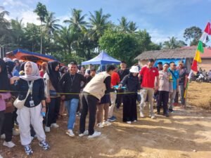 Bupati Agam Lepas Jalan Sehat Mhs KKN Kp. Tangah, Kerjasama Pemuda