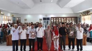 204 Sertifikat  TKDN-IK dan HKI Merek Diserahkan Pemda Tanah Datar