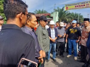 PN Lubuk Basung Gagal Tinjau Objek Perkara, Dihadang Sekitar 1000 Warga