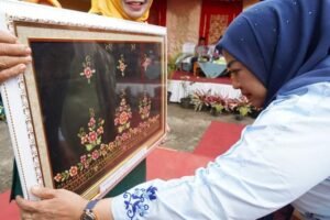 Sulaman Kapalo Samek Tampil, Turut Memeriahkan Fashion Show