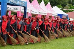 Program Satu Nagari Satu Festival, Rambatan Gelar Festival Sapu Lidi