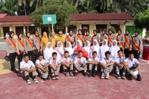 SMA Negeri 3 Lubuk Basung Makin Eksis, Dikunjungi Polwan Polres Agam