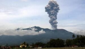 Gunung Marapi Erupsi lagi, Naikan Level II, Siags Level III Siaga