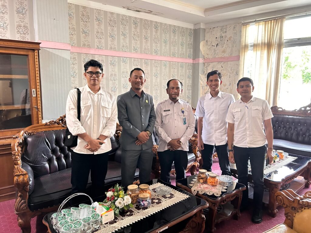 Silaturahmi, Sekretariat DPRD Agam Kunjungi Sekretariat DPRD Pasbar