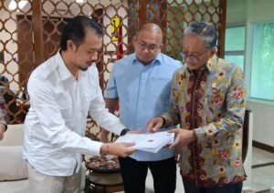 Temui Menteri PU, Wako Bukittinggi Erman Serahkan 3 Proposal Air Bersih