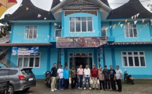Wartawan Bimtek PWI Tanah Datar Disambut di ‘Gedung Gemoy Prabowo’