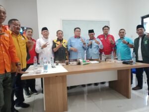 Tim Pemenangan Asri Ludin-Lom Lom Deklarasi Kemenangan Pilkada