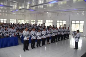 Lantik Pengurus PGRI Nias Utara, Jaga Kekompakan, dan Kebersamaan