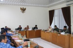 Komisi II DPRD Agam Motivasi Mitra Kerja Tingkatka PAD