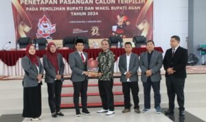 Anggota DPRD Agam Rahmat Riva’I Koto Hadiri Rapat Pleno Penetapan Bupati dan Wakil Bupati Agam Terpilih