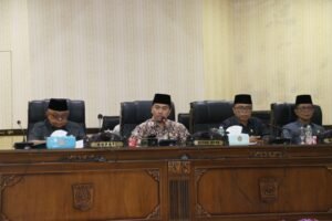 DPRD Agam Gelar Paripurna Pasangan Bupati & Wabup Terpilih, Usul Segera Dilantik