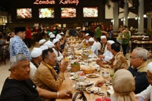 Jelang Pelantikan Ketua DPRD Sumut, Erni Syukuran bersama Masyarakat