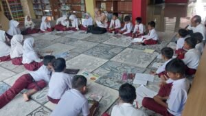 Siswa SD Negeri 60 Kubu Anau Senang dan Gembira di Perpustakaan Daerah