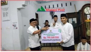 Tim TSR Pimpinan Gubernur, Serahkan Bantuan, Mohon Perbaikan Jalan