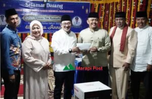 Surau An Nur Dapat Bantuan Rp10 juta dari Bupati Tanah Datar Eka Putra