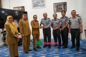 Penghujung Ramadhan, Kanim Agam Silaturahmi dengan Bupati Tanah Datar