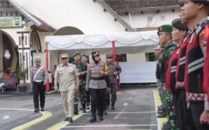Wali Kota dan Kapolresta Bukittinggi Pimpin Apel Pasukan Operasi Ketupat