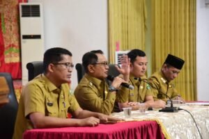 Hari Pertama Kerja, Usai Apel Pasca Idul Fitri, Pd Pariaman Langsung Rapat
