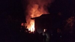Di Jorong Nagari, Sei Batang, Pemilik Sedang Tidak Ada, Rumah Terbakar