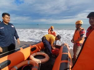 Korban lagi, 1 Meninggal, 2 Hilang, 2 Dirawat, Setelah Hanyut di Pasia Tiku