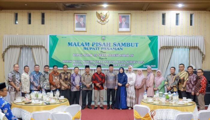 Bupati Pasaman Welly Suhery Jamu Sabar AS, Gelar Malam Perpisahan