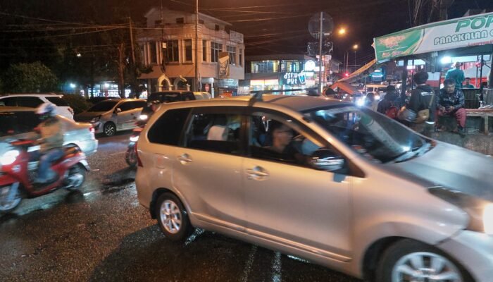 Menelusuri Pasar Kuliner Kota Hujan Padang Panjang, Sumatera Barat