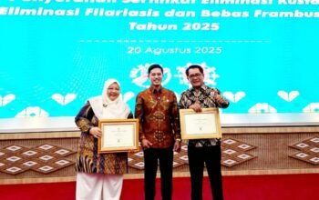 Hebat Padang Pariaman, Dua Sekaligus Terima Sertifikat Penghargaan