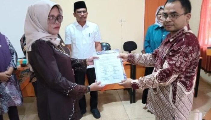 Ketua DPW FK-PK Sumbar Lantik Pengurus DPD FK PKBM Dharmasraya 2024-2029 