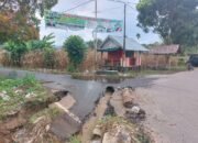 Gorong-gorong Amblas di Perempatan MAN Pulai, Belum Ada Perhatian Pemda