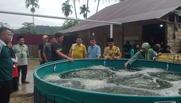 Ketua BSI Maslahat Pusat Kunjungi Usaha Budidaya Bioflok Kampung Zakat