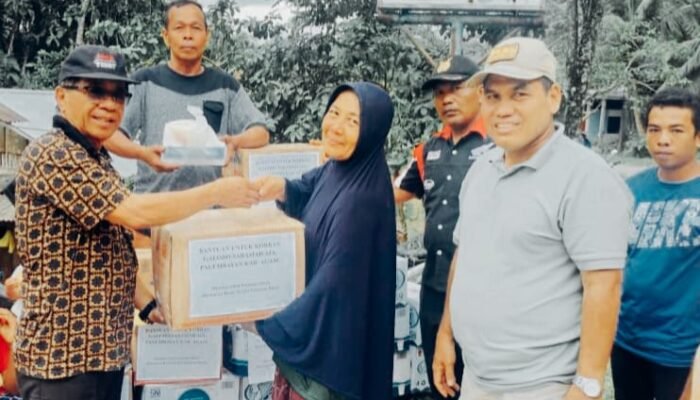 Tinggi Perhatian Wartawan Pasbar, Salurkan Sembako  ke Palembayan 