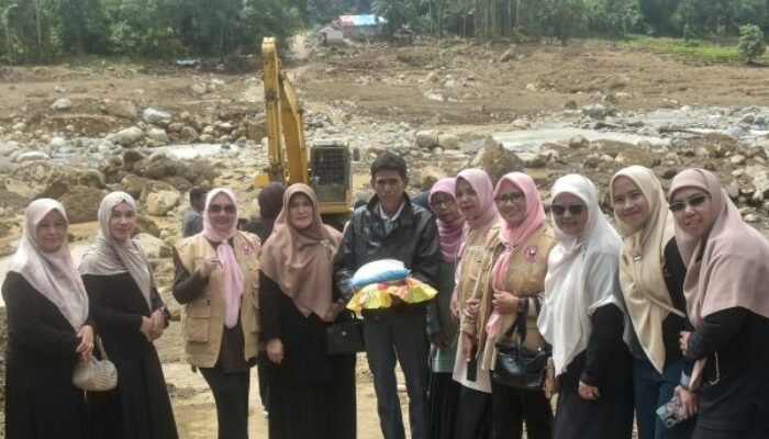 GOW Pasaman Salurkan Bantuan Korban Bencana Alam Banjir Palembayan
