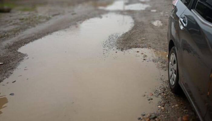 Masyarakat Sungai Tunu Menjerit, Jalan Rusak Tak Dapat Perhatian Pemda Pesel